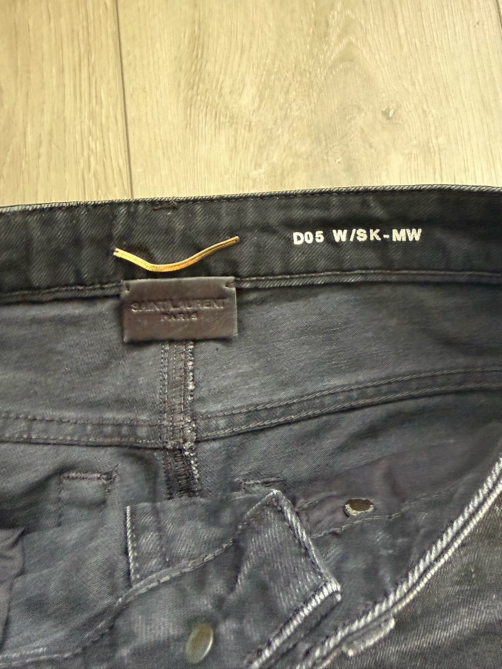 Saint Laurent Black Skinny Jeans with Subtle Distress. Size 26. Very Good Cond. - Picture 3 of 11